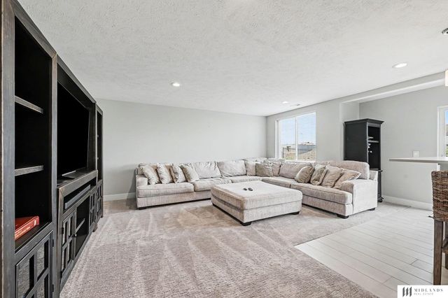 11976 S 118th Avenue, Papillion, NE 68046
