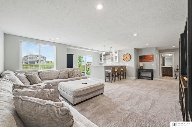 11976 S 118th Avenue, Papillion, NE 68046