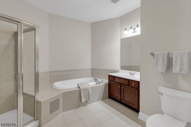 284 Victoria Drive 284, Bridgewater Twp., NJ 08807
