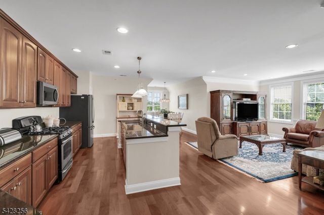 284 Victoria Drive 284, Bridgewater Twp., NJ 08807