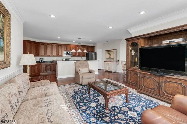 284 Victoria Drive 284, Bridgewater Twp., NJ 08807