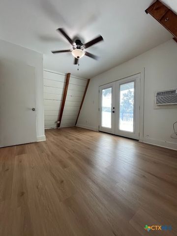 1522 Cattail, Canyon Lake, TX 78133