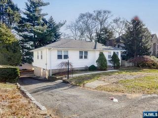 59 Herring Street, Harrington Park, NJ 07640