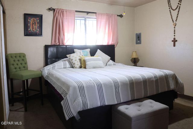 332 WENDA Drive, El Paso, TX 79915