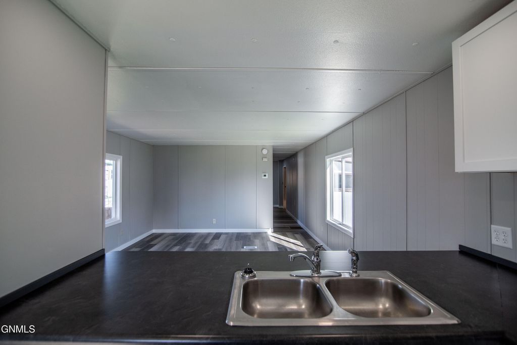 1200 Pioneer Trail, Mandan, ND 58554 photo 4