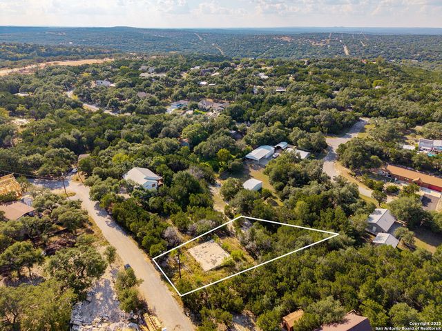 651 VALLEY RDG, Canyon Lake, TX 78133