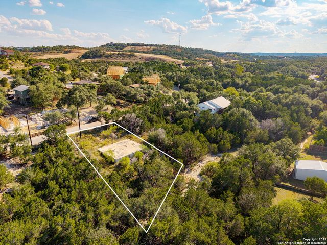 651 VALLEY RDG, Canyon Lake, TX 78133