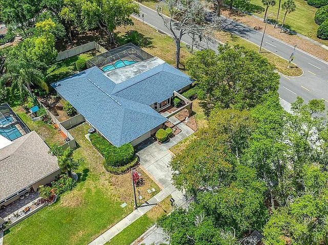 10 LINDEN LANE, Palm Harbor, FL 34683