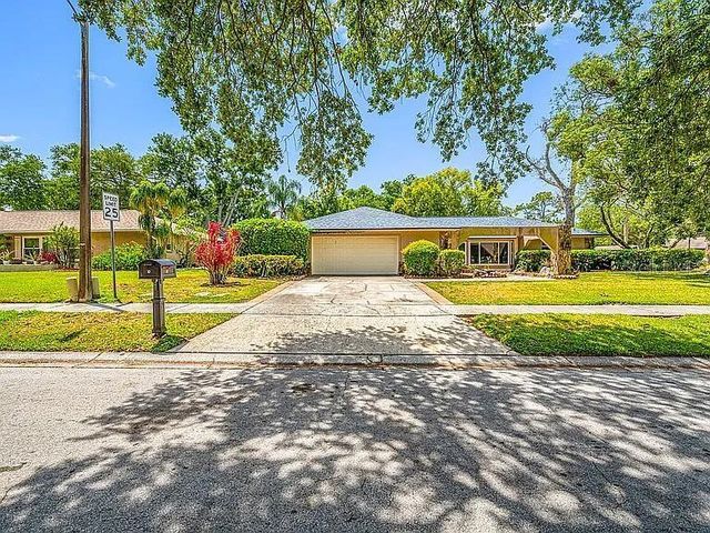 10 LINDEN LANE, Palm Harbor, FL 34683