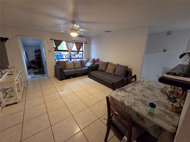 3433 SW 12th Pl, Fort Lauderdale, FL 33312
