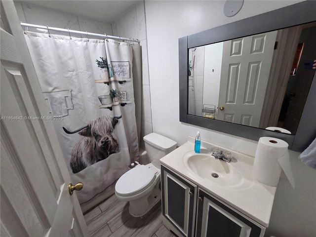 3433 SW 12th Pl, Fort Lauderdale, FL 33312