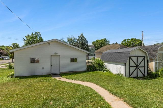 528 4th Street, Baraboo, WI 53913