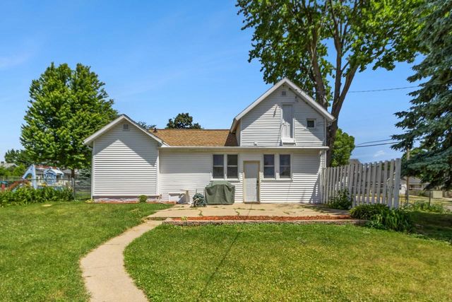 528 4th Street, Baraboo, WI 53913