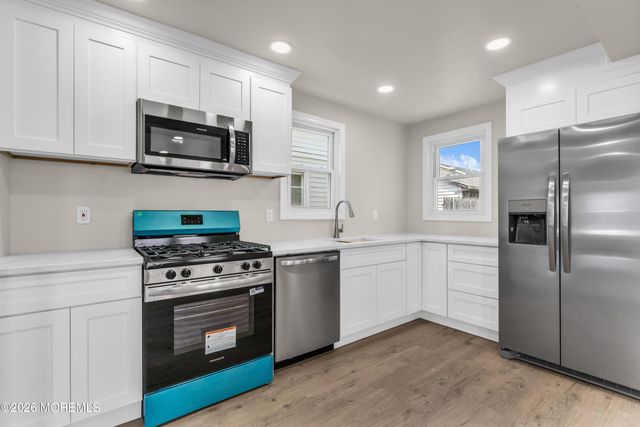 7 Seaview Avenue, Keansburg, NJ 07734