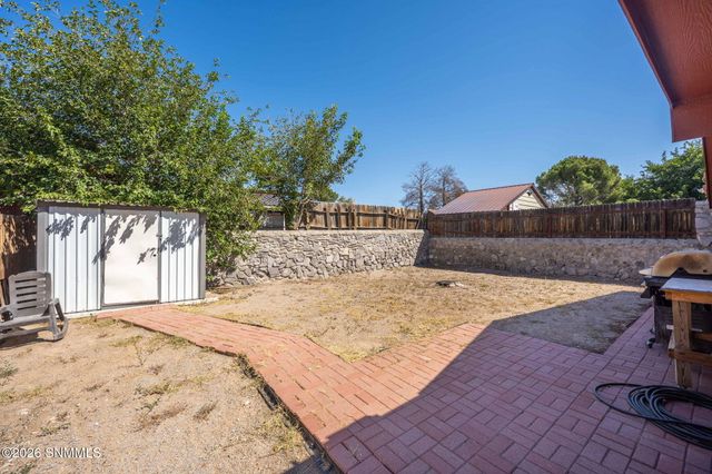 1883 Bridger Avenue, Las Cruces, NM 88001
