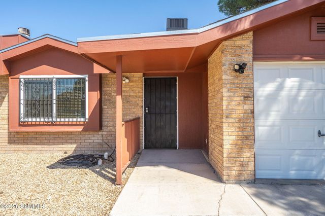1883 Bridger Avenue, Las Cruces, NM 88001