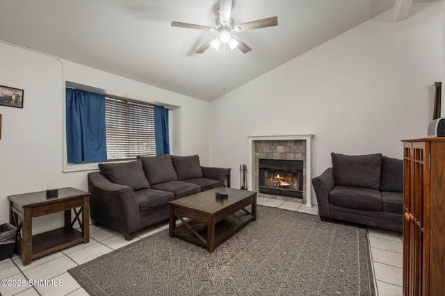 1883 Bridger Avenue, Las Cruces, NM 88001