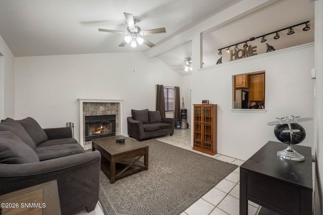 1883 Bridger Avenue, Las Cruces, NM 88001