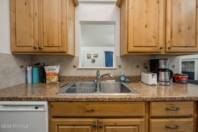 1883 Bridger Avenue, Las Cruces, NM 88001