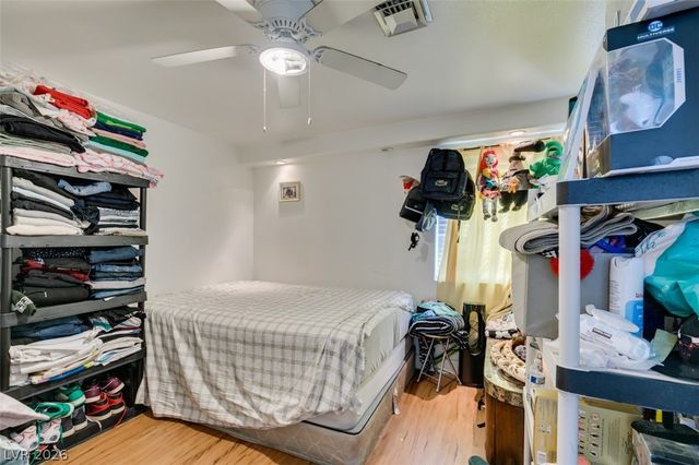 1709 Shadow Mountain Place, Las Vegas, NV 89108