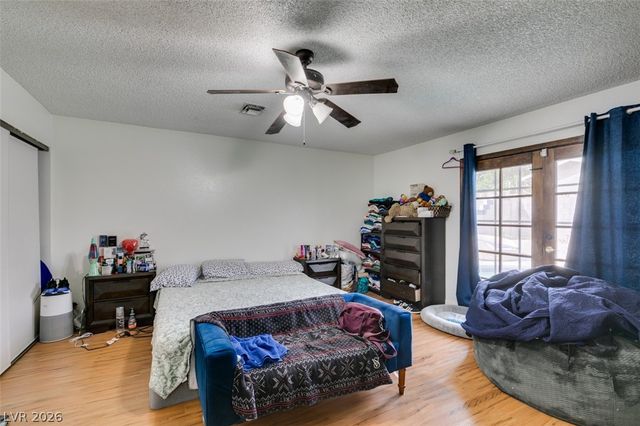 1709 Shadow Mountain Place, Las Vegas, NV 89108