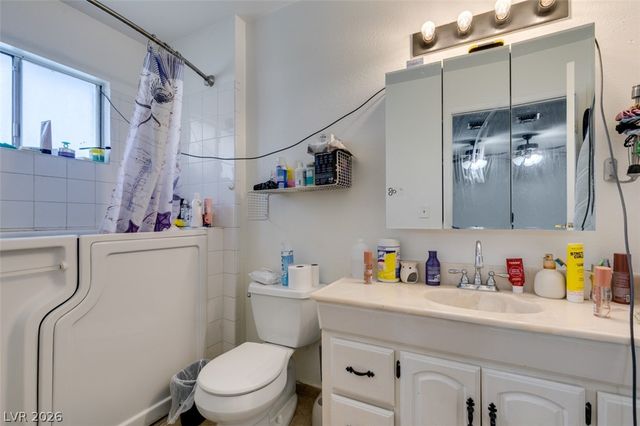 1709 Shadow Mountain Place, Las Vegas, NV 89108