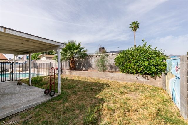 1709 Shadow Mountain Place, Las Vegas, NV 89108