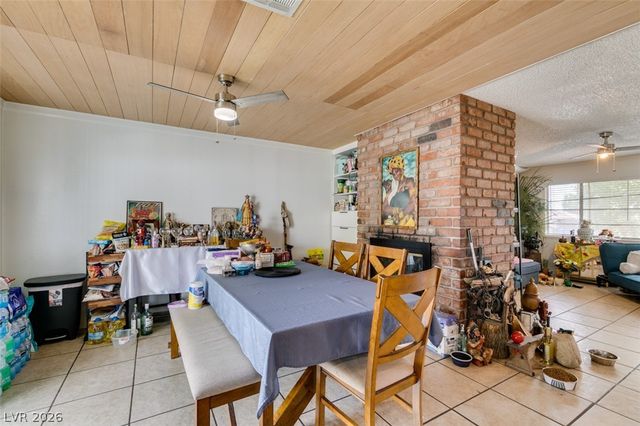 1709 Shadow Mountain Place, Las Vegas, NV 89108