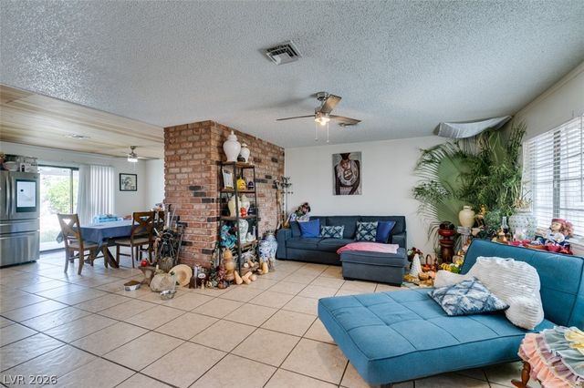 1709 Shadow Mountain Place, Las Vegas, NV 89108