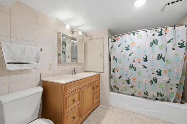 5133 Door Drive, Madison, WI 53705