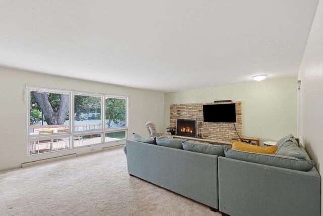 5133 Door Drive, Madison, WI 53705