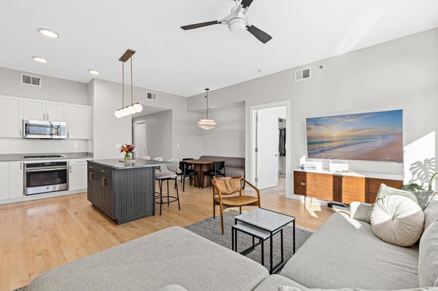 1240 S 2nd Street 511, Minneapolis, MN 55415