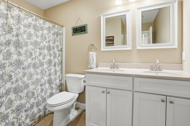 688 Village Parkway, Lowell, IN 46356