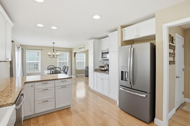 688 Village Parkway, Lowell, IN 46356