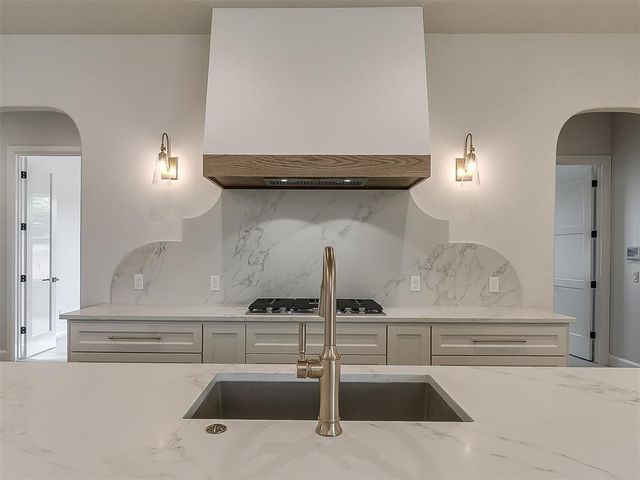 2724 Tanager Drive, Edmond, OK 73012