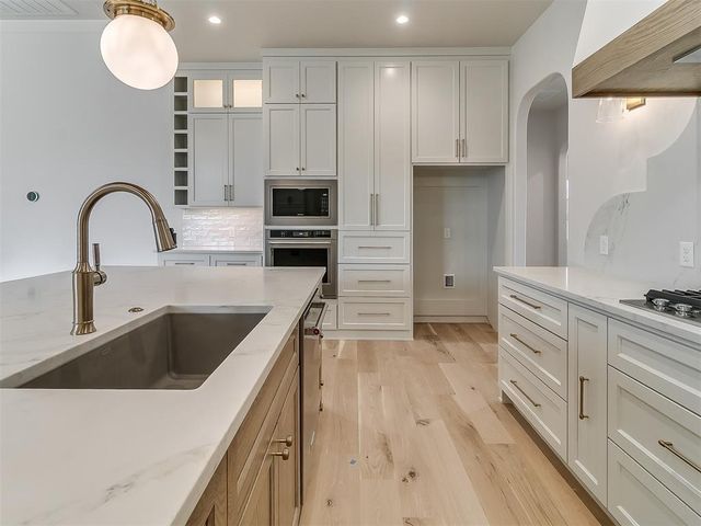 2724 Tanager Drive, Edmond, OK 73012