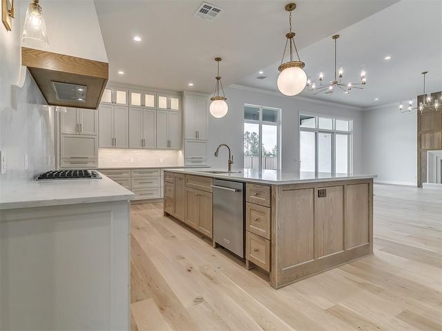 2724 Tanager Drive, Edmond, OK 73012