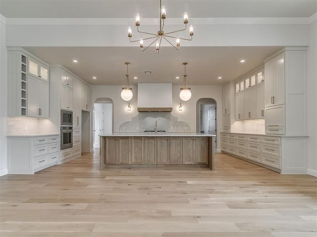 2724 Tanager Drive, Edmond, OK 73012