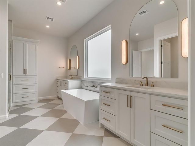 2724 Tanager Drive, Edmond, OK 73012