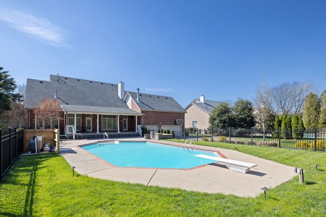 244 Gillette Dr, Franklin, TN 37069