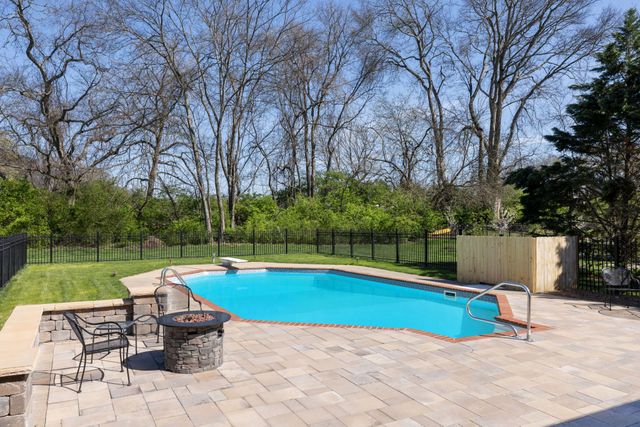 244 Gillette Dr, Franklin, TN 37069