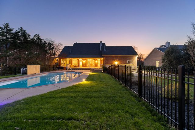 244 Gillette Dr, Franklin, TN 37069