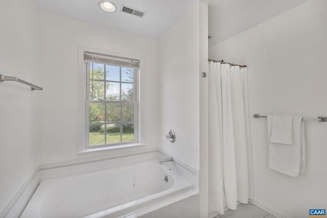 1365 AMBER RIDGE RD, Charlottesville, VA 22901