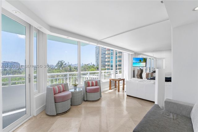 400 S Pointe Dr 505, Miami Beach, FL 33139