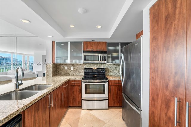 400 S Pointe Dr 505, Miami Beach, FL 33139