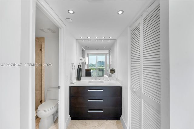400 S Pointe Dr 505, Miami Beach, FL 33139