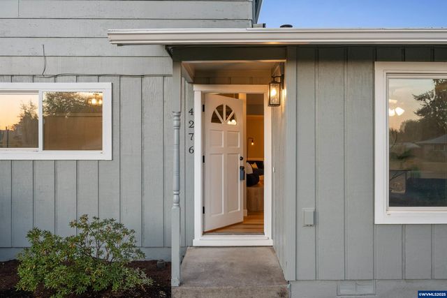 4276 Amherst Ct NE, Salem, OR 97305