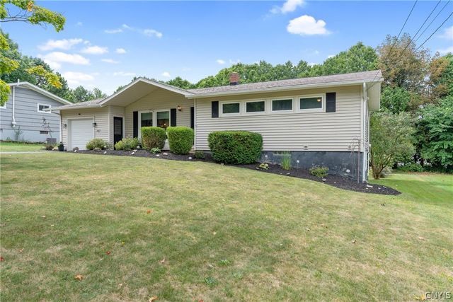 107 Sylvan Way, Camillus, NY 13031