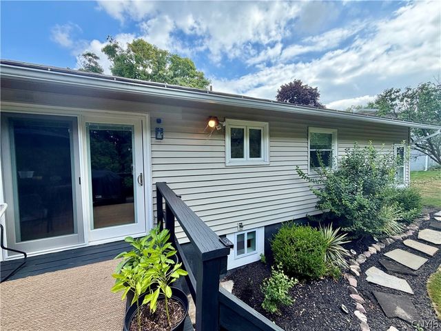 107 Sylvan Way, Camillus, NY 13031