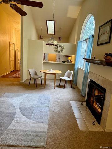 39353 Armstrong Lane, Westland, MI 48185